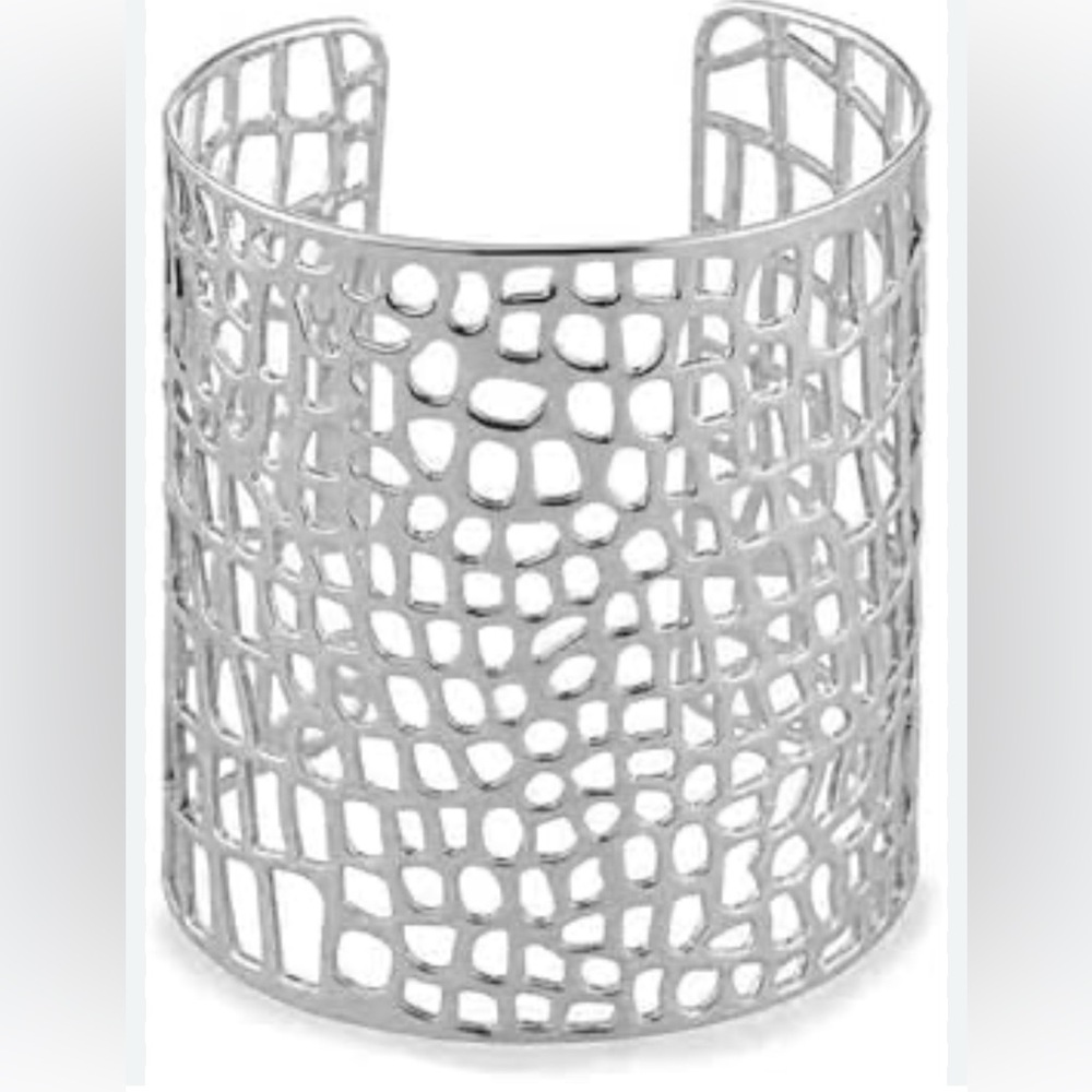 BCBG MAX AZRIA SILVER CUFF BRACELET